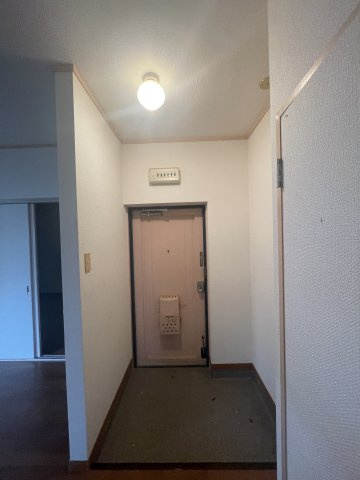 リゾネット柳原の玄関