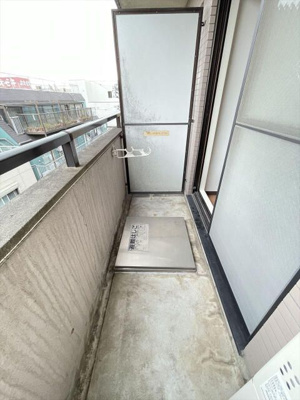 【バルコニー】