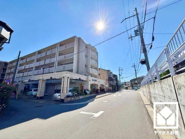 グローバル淀の外観