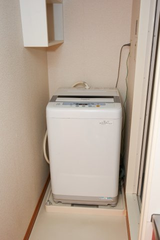 ロフト結城のその他|洗濯機もございます　※同間取りの106号室のお写真です