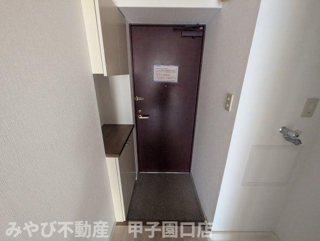エル・セレーノ武庫川の玄関