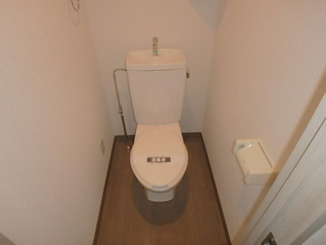 中野区南台４丁目の賃貸マンションのトイレ