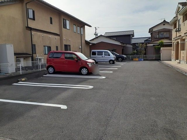 フランの駐車場