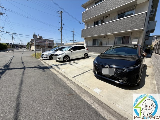 ベルプラージュ魚住の駐車場