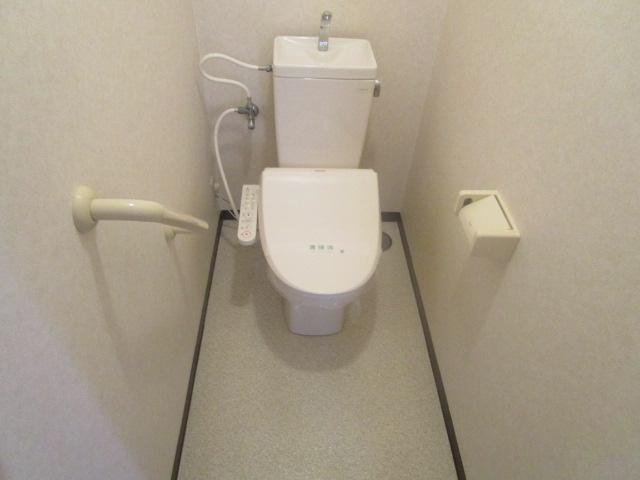 フェルザ南茨木(旧:ラルジュ・リュミエール)のトイレ