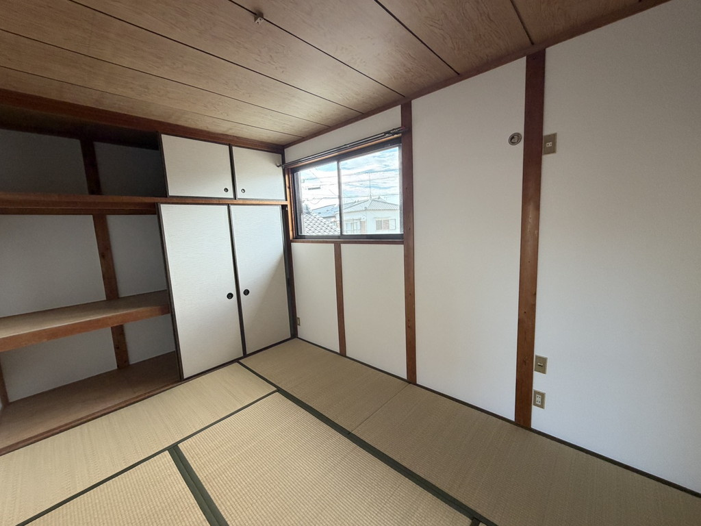 六田1丁目メゾネットの和室