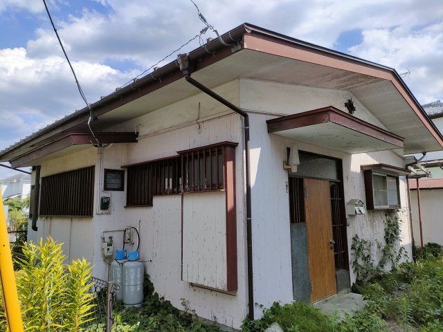 あきる野市野辺　古家付き売地の外観