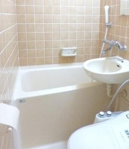 横浜市鶴見区栄町通４丁目の賃貸マンションの浴室