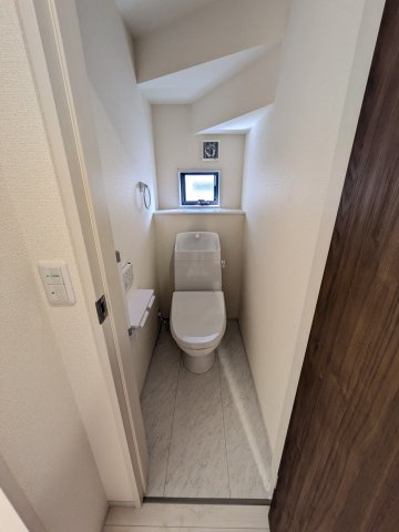 【いわき市錦町江栗1丁目／全5棟／2号棟】　〇開放感のある20帖LDK♪ のトイレ|トイレもきれいです
