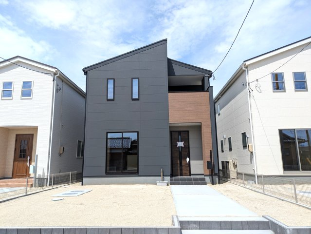 【いわき市錦町江栗1丁目／全5棟／2号棟】　〇開放感のある20帖LDK♪ 