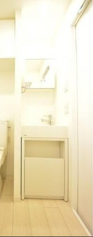 千代田区岩本町２丁目の賃貸マンションの独立洗面台