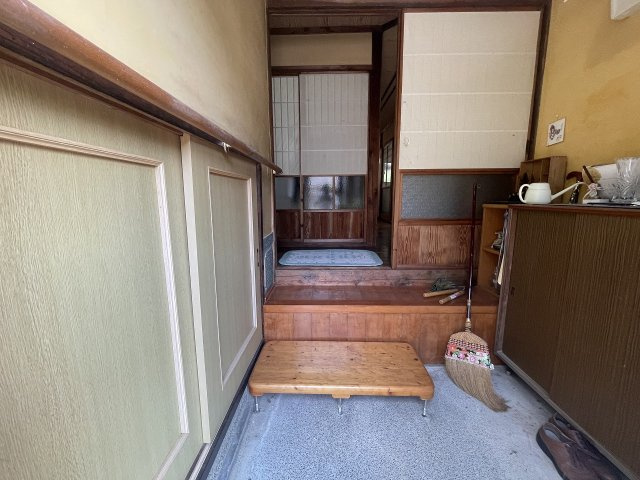 今福町一戸建（20番18号）の玄関
