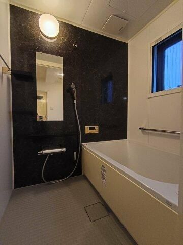 レジデンスオザキの浴室