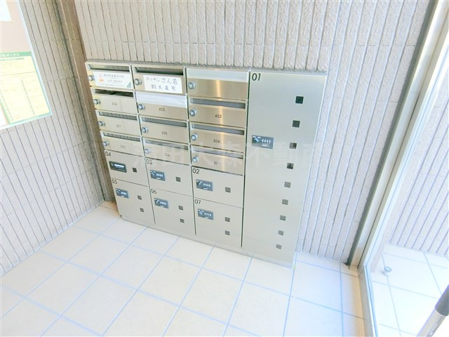 エストゥーディオサナダのその他共用部分|宅配ボックス　メールボックス