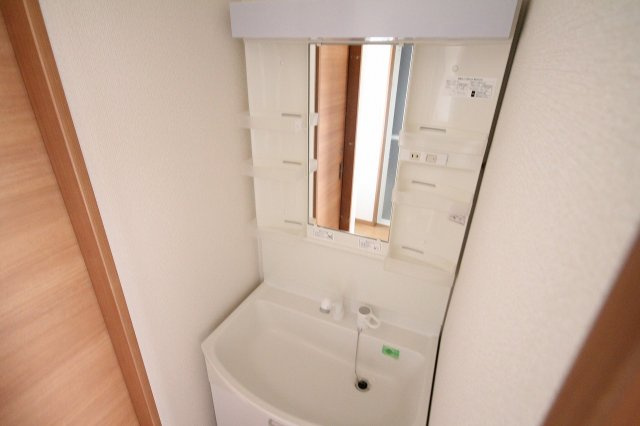 未来人の独立洗面台