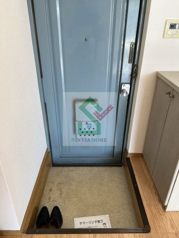 大光ハイツの玄関