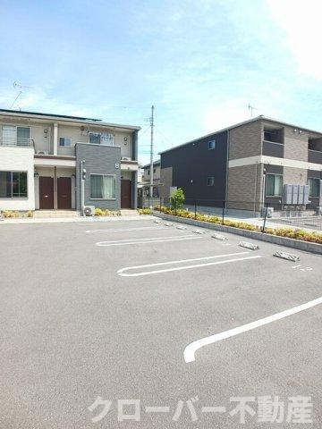 クラール観光町Ｂの駐車場