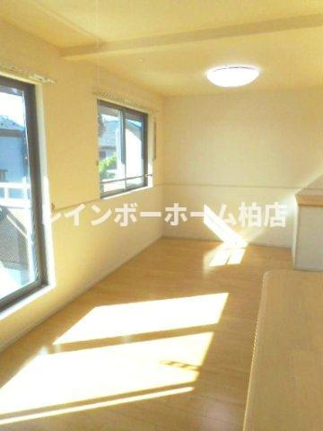 【仲介手数料：50％OFF】対象物件！の居間・リビング|おしゃれなリビングです