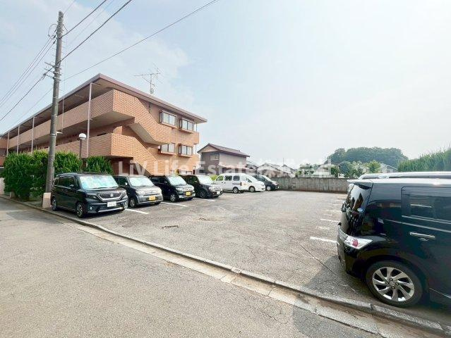 クリアビューパレス の駐車場