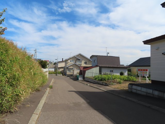 北見市高栄東町２丁目１４２番９８　売地の外観