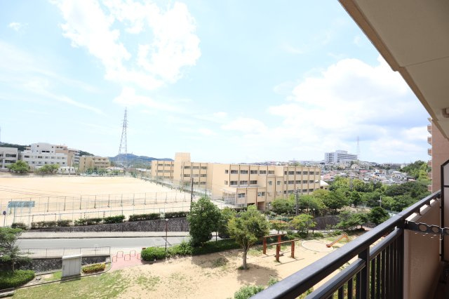 ライオンズマンション北鈴蘭台第二の展望|バルコニーからの眺望