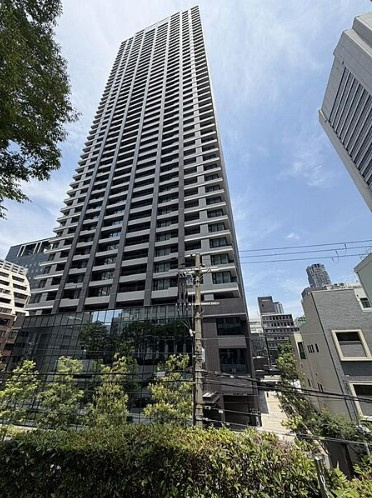 シティタワー大阪本町の外観