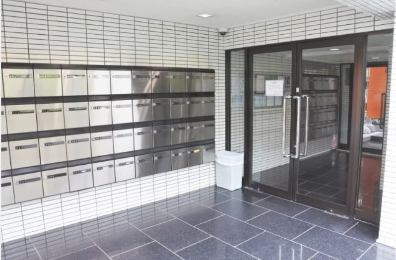 エヴェナール方南町のエントランス|清潔なエントランスです