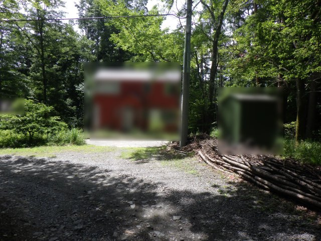 セラヴィリゾート泉郷八ヶ岳①の前面道路含む現地写真