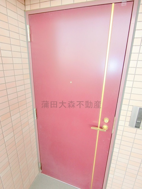 ヴィラはなぞのの玄関