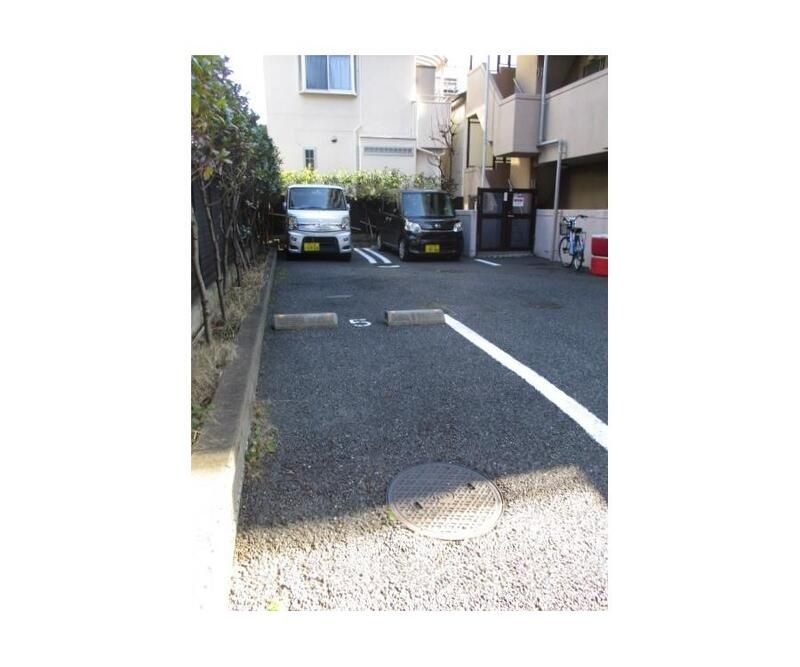 サンフラワーフィルの駐車場|他部屋参考写真