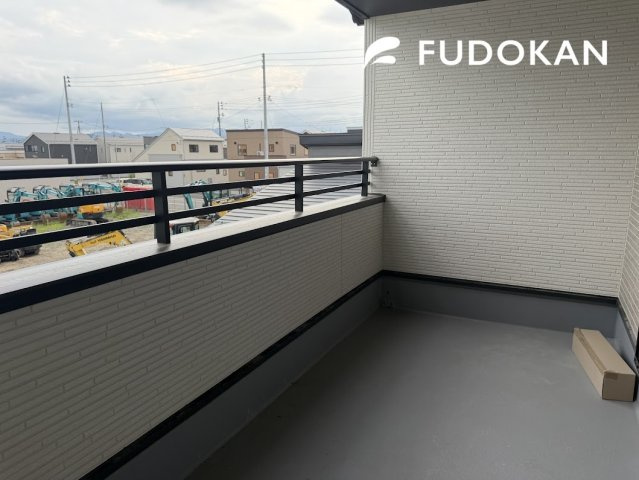 天童市久野本【新築建売】1号棟の内観：施工例|南側から気持ちのいい風と光を取り込みます。