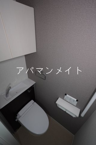 【トイレ】 | フリーデンエムコート | 落ち着いた色調のトイレです