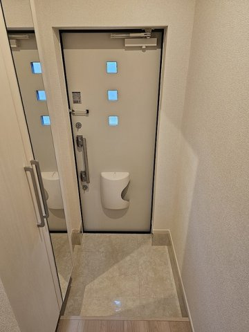 サンダーソニアの玄関