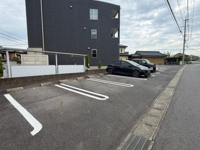 ヒル　クライムの駐車場