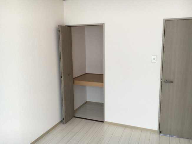 【内装】 | カサ・グランディスⅡ | 内装は落ち着いています