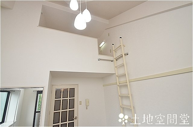 北九州市八幡西区岡田町の賃貸マンションの収納