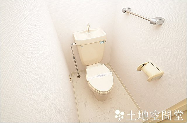 北九州市八幡西区岡田町の賃貸マンションのトイレ