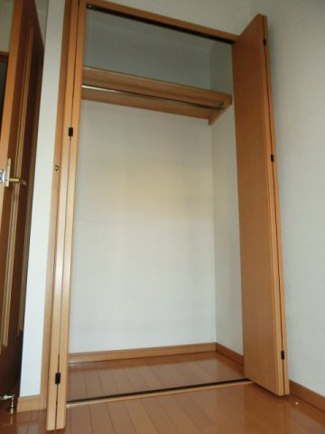 【収納】 | フォルジュロン | クローゼットタイプの収納スペース。 （※参考写真）