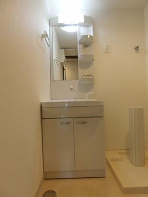 【洗面所】 | スカイマンションｋ | 303号室の写真