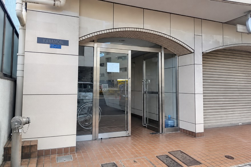 金森マンションのエントランス