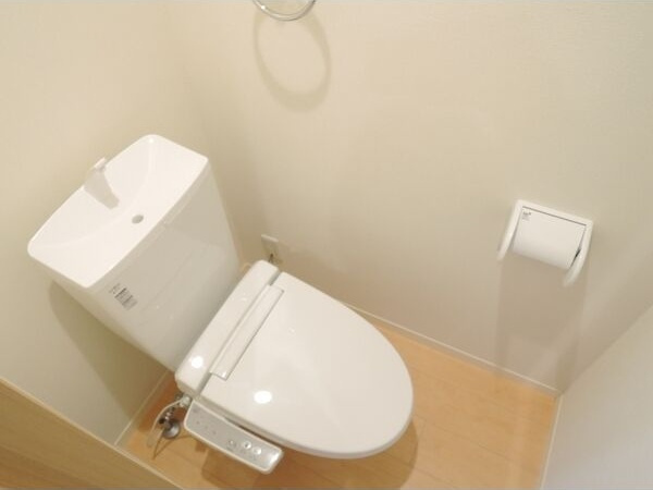 サンセール尼崎のトイレ|シンプルで使いやすいトイレです
