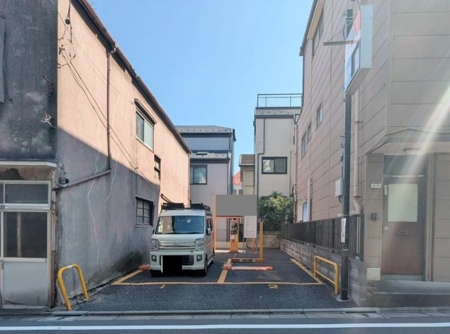 北区滝野川4丁目 限定1区画の外観|現況駐車場ですが更地渡しです
是非、現地にて土地のボリュームや陽当たり等をご確認ください