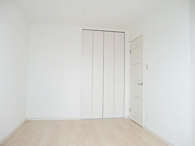 プレジール宝塚の洋室