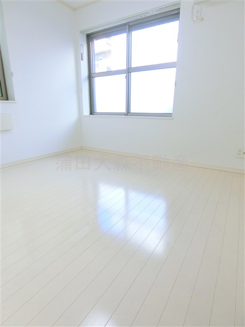 エスポワール蒲田壱番館の居間・リビング