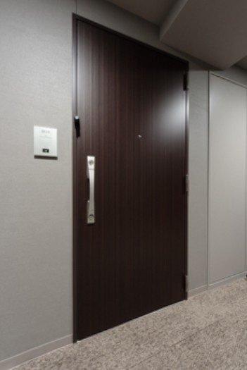 パークアクシス成増二丁目の玄関