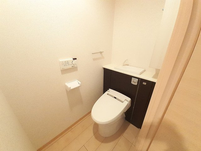 ジャン　ボヌールのトイレ|落ち着いたトイレです