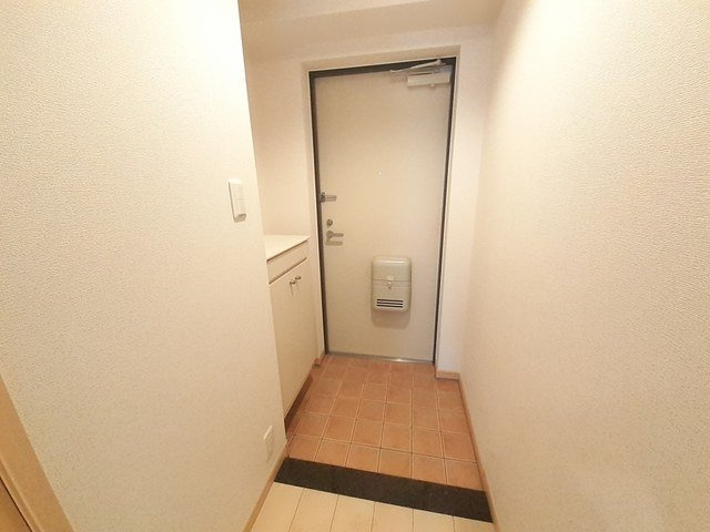 ジャン　ボヌールの玄関|明るい玄関です