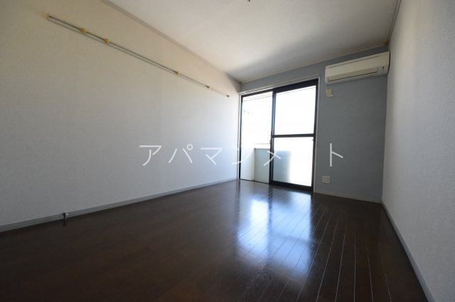 【寝室】 | 配郷A | 落ち着いた色調の寝室です