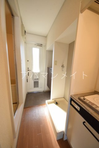 【設備】 | 配郷A | 室内洗濯機置場です