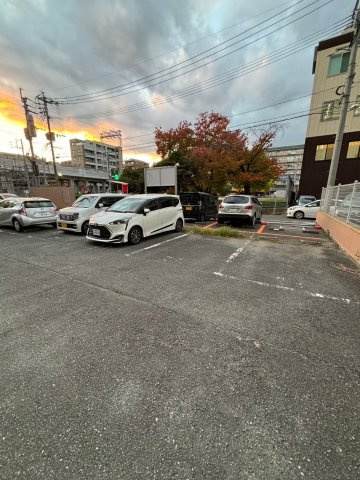 ビエラコート大橋の駐車場